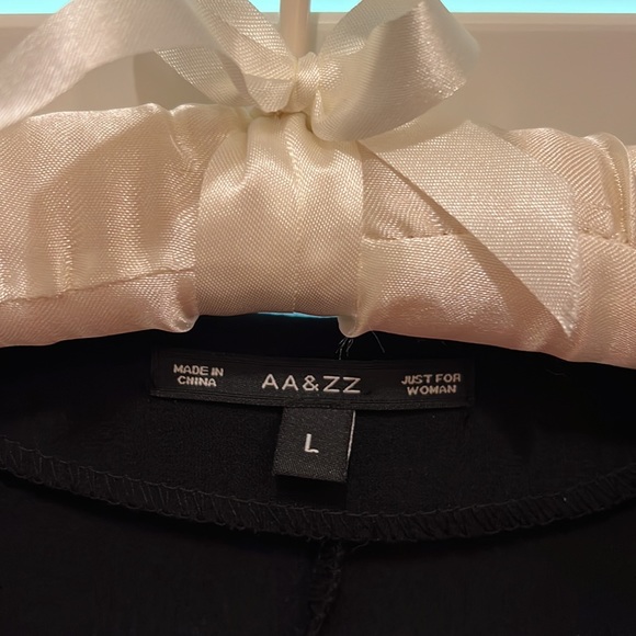 Cute Black dress with ruffled sleeves❤️ - Picture 2 of 2